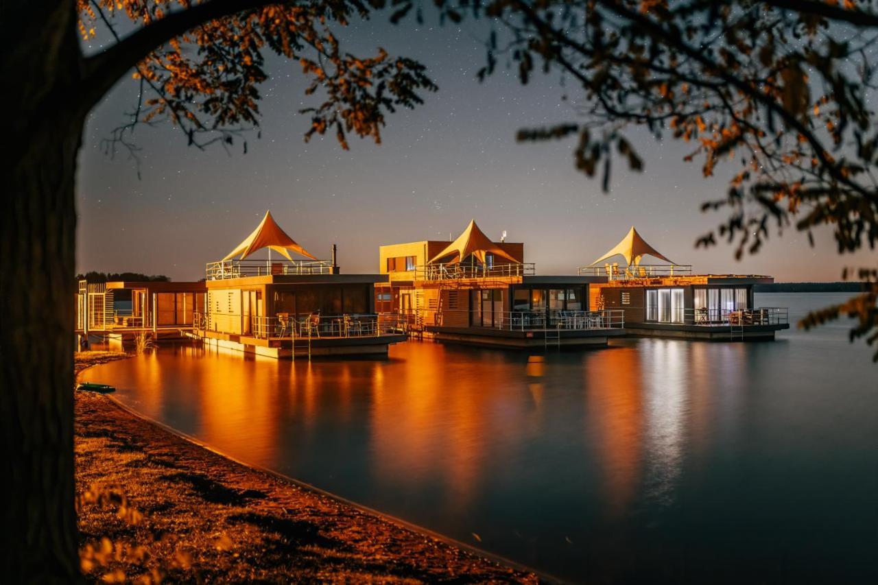 Schwimmende Ferienhaeuser Auf Dem See - Spreewald Vetschau Εξωτερικό φωτογραφία