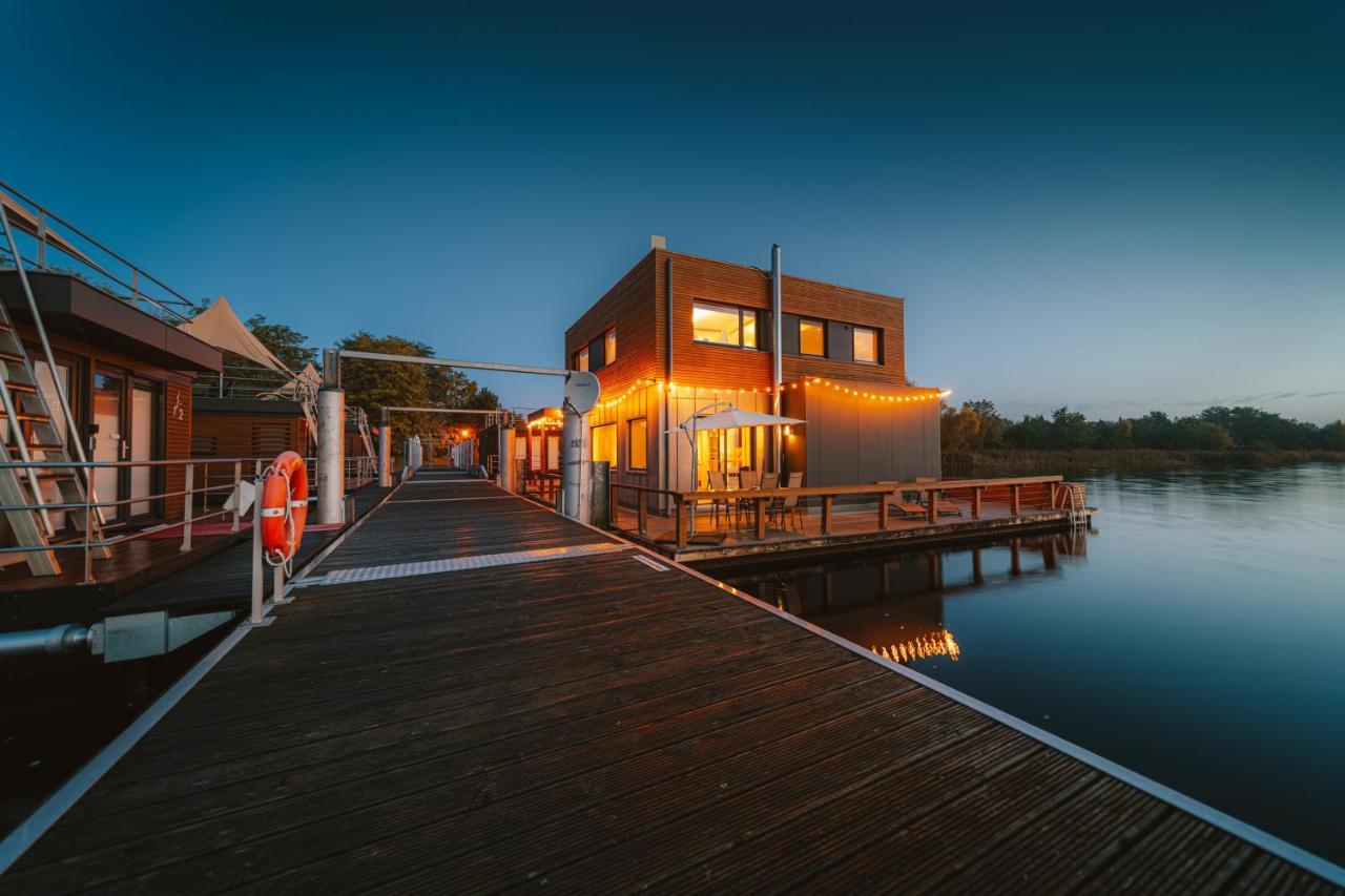 Schwimmende Ferienhaeuser Auf Dem See - Spreewald Vetschau Εξωτερικό φωτογραφία